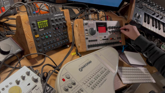 Video: Omnichord & Machinedrum Producing-jam session